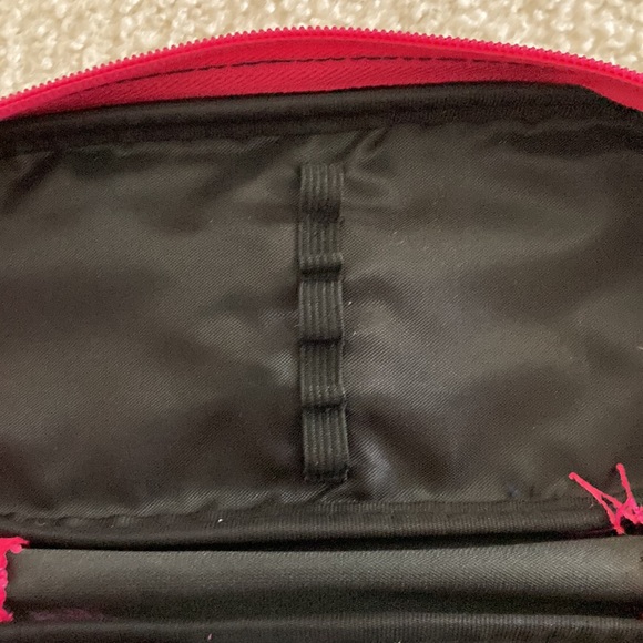 Pencil case - Picture 3 of 4